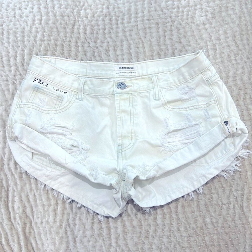 One Teaspoon denim shorts. Size 29